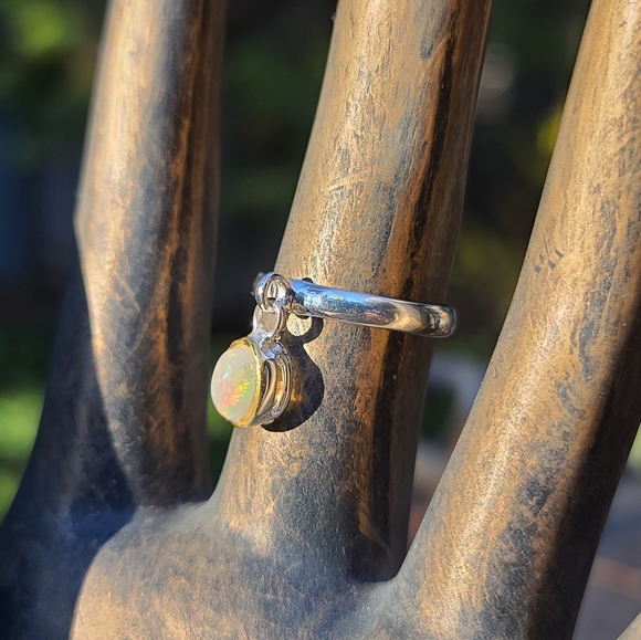Fire 🔥 Opal sterling & gold charm ring sz8 - Picture 9 of 10